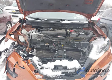 2018 Nissan Rogue Sv z USA, uszkodzony, nr VIN 5N1AT2MV4JC820963